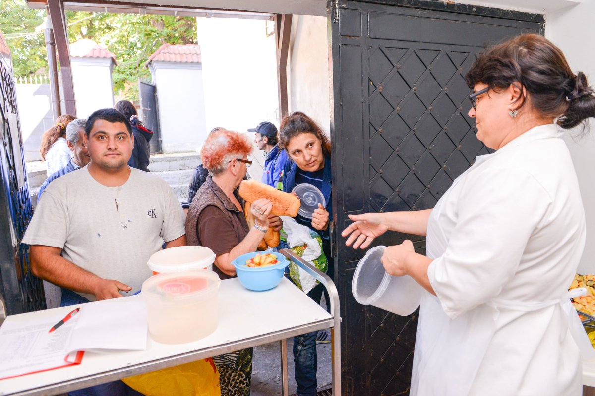 Răspunsul concret al Bisericii la nevoile aproapelui 49453