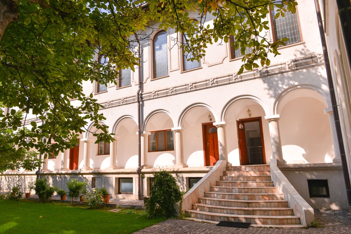 Răspunsul concret al Bisericii la nevoile aproapelui 49456