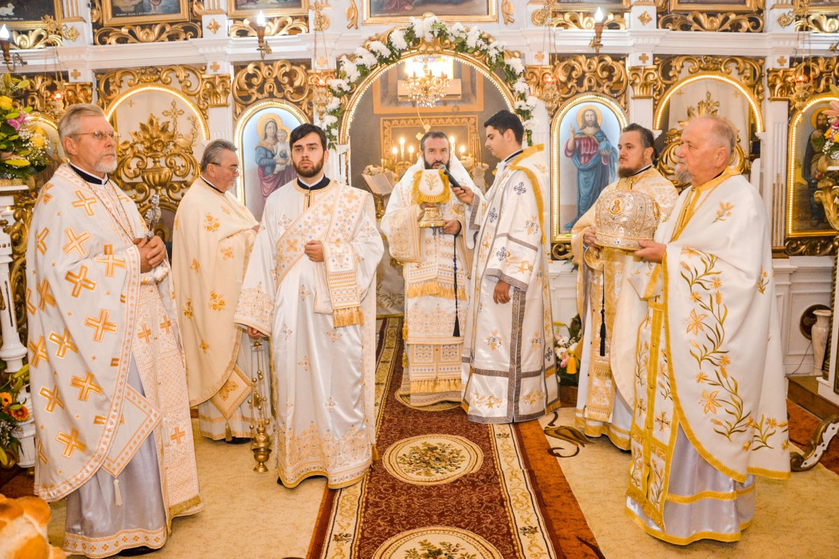 Sfinții Arhangheli Mihail și Gavriil, cinstiți în Mitropolia Banatului 49431