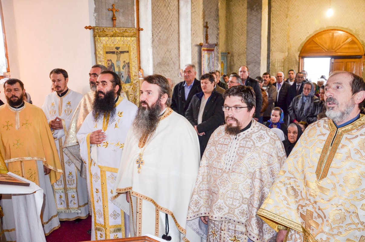 Sfinții Arhangheli Mihail și Gavriil, cinstiți în Mitropolia Banatului 49433