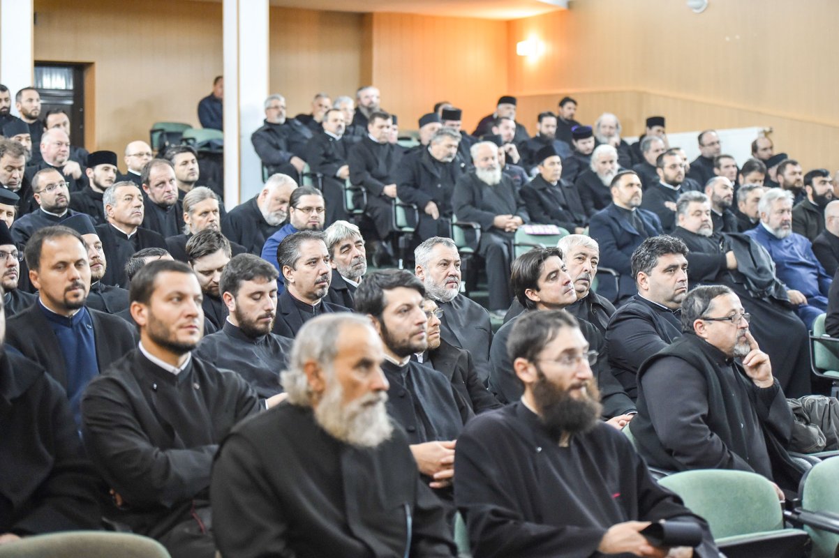 Conferinţă pastorală la Vălenii de Munte 49397