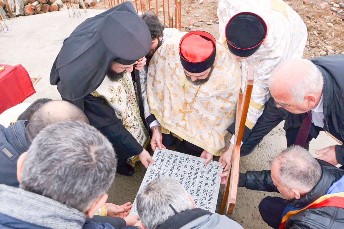 A fost pusă piatra de temelie a bisericii din Gărâna 49305