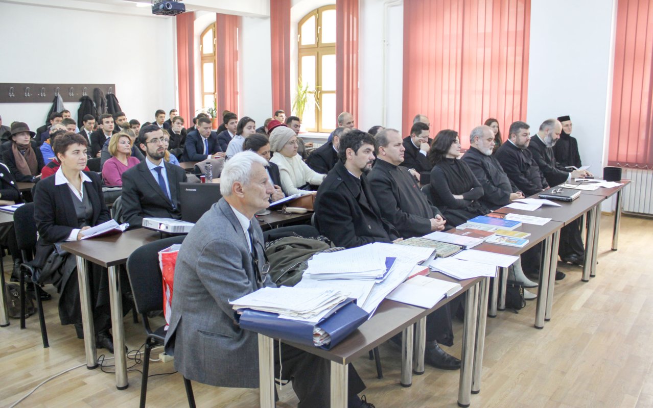 Manifestare ştiinţifică la Galaţi 49323