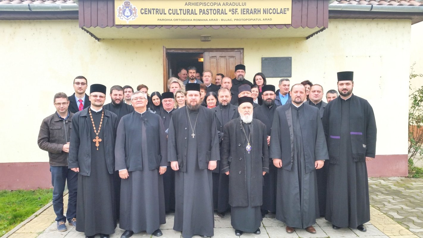 Teme de educație religioasă dezbătute în cadrul Cercului misionar din Parohia Arad-Bujac 49306