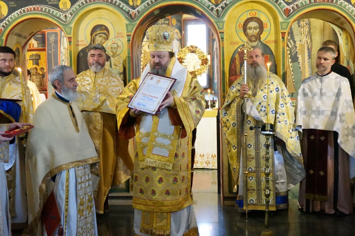 Fresca Bisericii „Sfântul Nicolae” din Câmpina a fost sfințită 49253