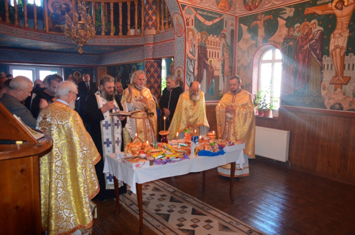 Slujbă de pomenire a mărturisitorilor din închisorile comuniste 49190