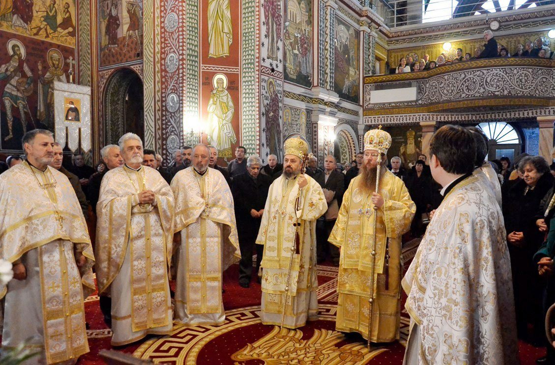 Slujiri arhiereşti în Duminica a XXV-a după Rusalii 49132