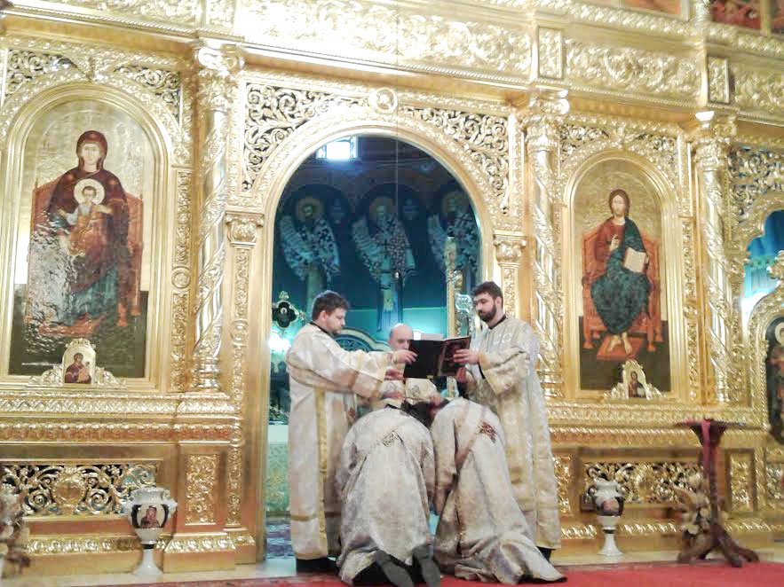 Zile de sărbătoare şi Liturghii arhierești în Mitropolia Banatului 49147