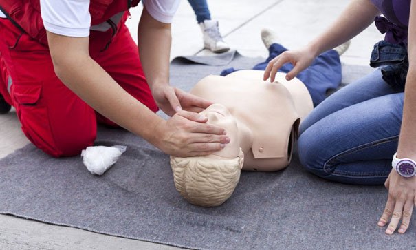 Cursuri de perfecţionare pentru angajaţii Policlinicii „Providenţa“ 49067