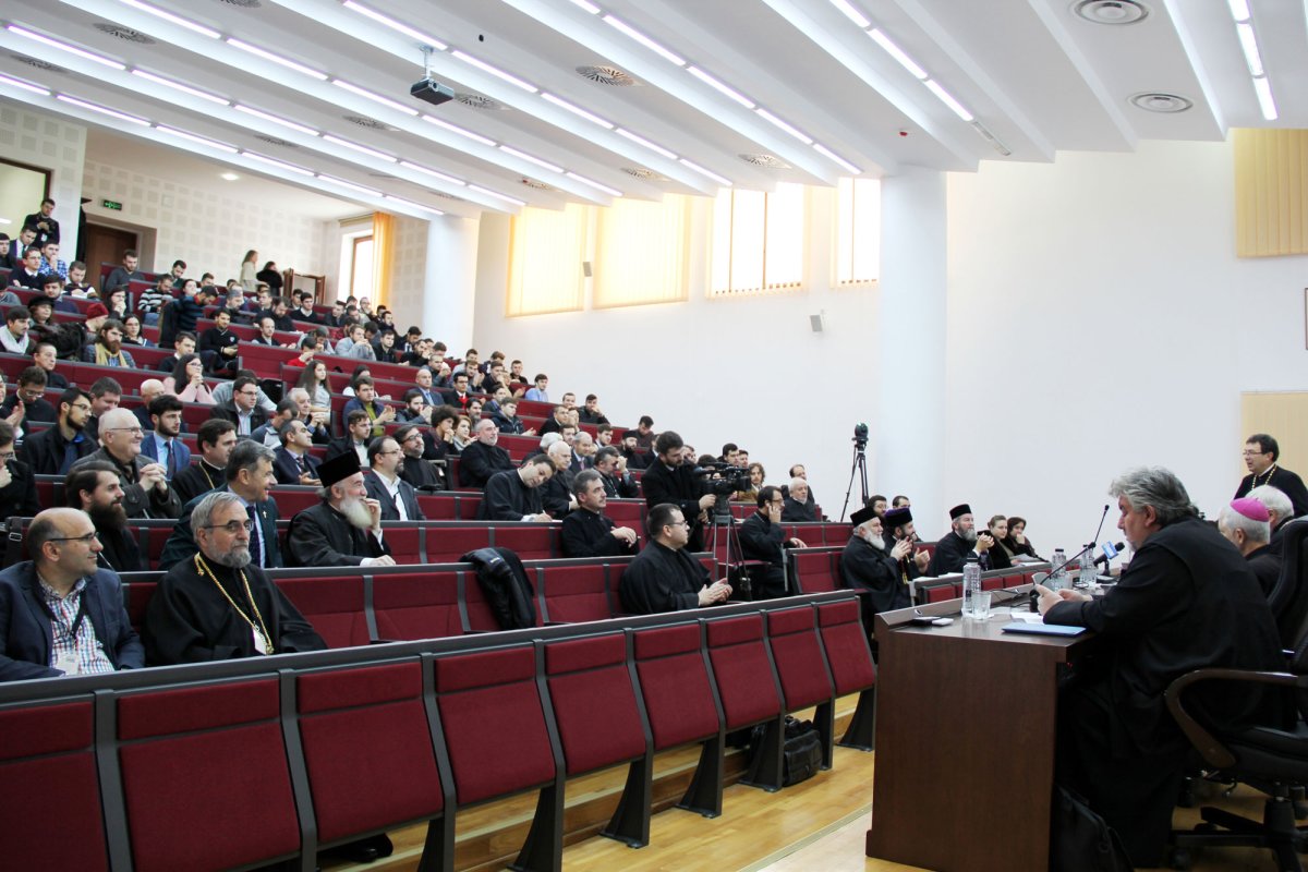 Simpozion internaţional dedicat educaţiei creştine, la Cluj-Napoca 49077