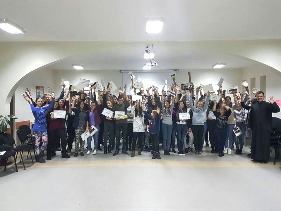 Tabără pentru pregătirea tinerilor voluntari, la Sîngeorz-Băi 49053