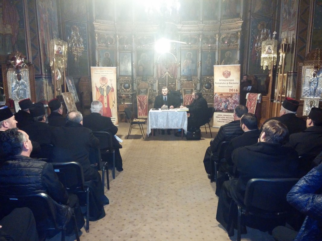 Întâlniri duhovniceşti în protopopiatele Oneşti şi Moineşti 48872