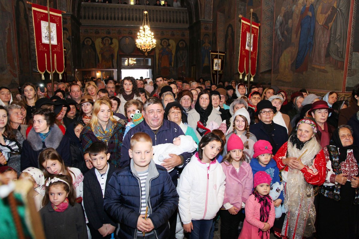 Slujiri arhiereşti în Transilvania 48885