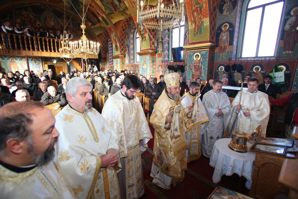Sfânta Liturghie arhierească la Hurez, județul Brașov 48822