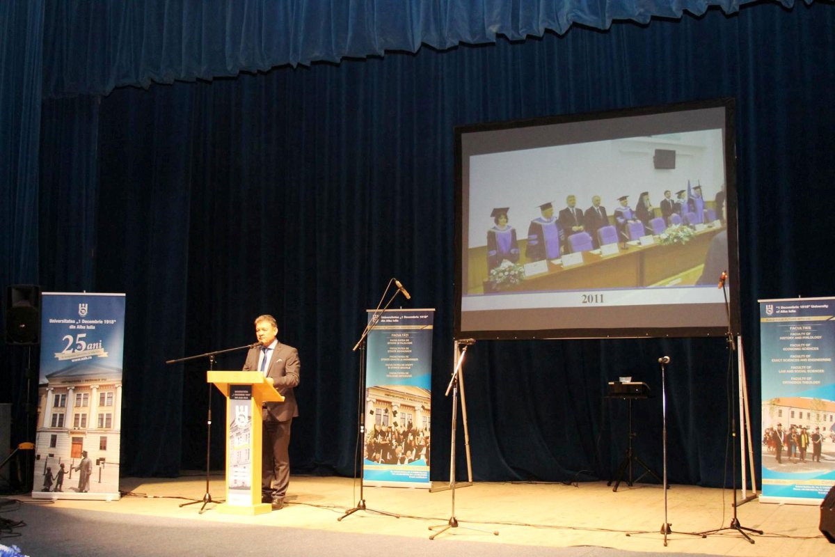 Universitatea „1 Decembrie 1918” din Alba Iulia a aniversat 25 de ani 48828