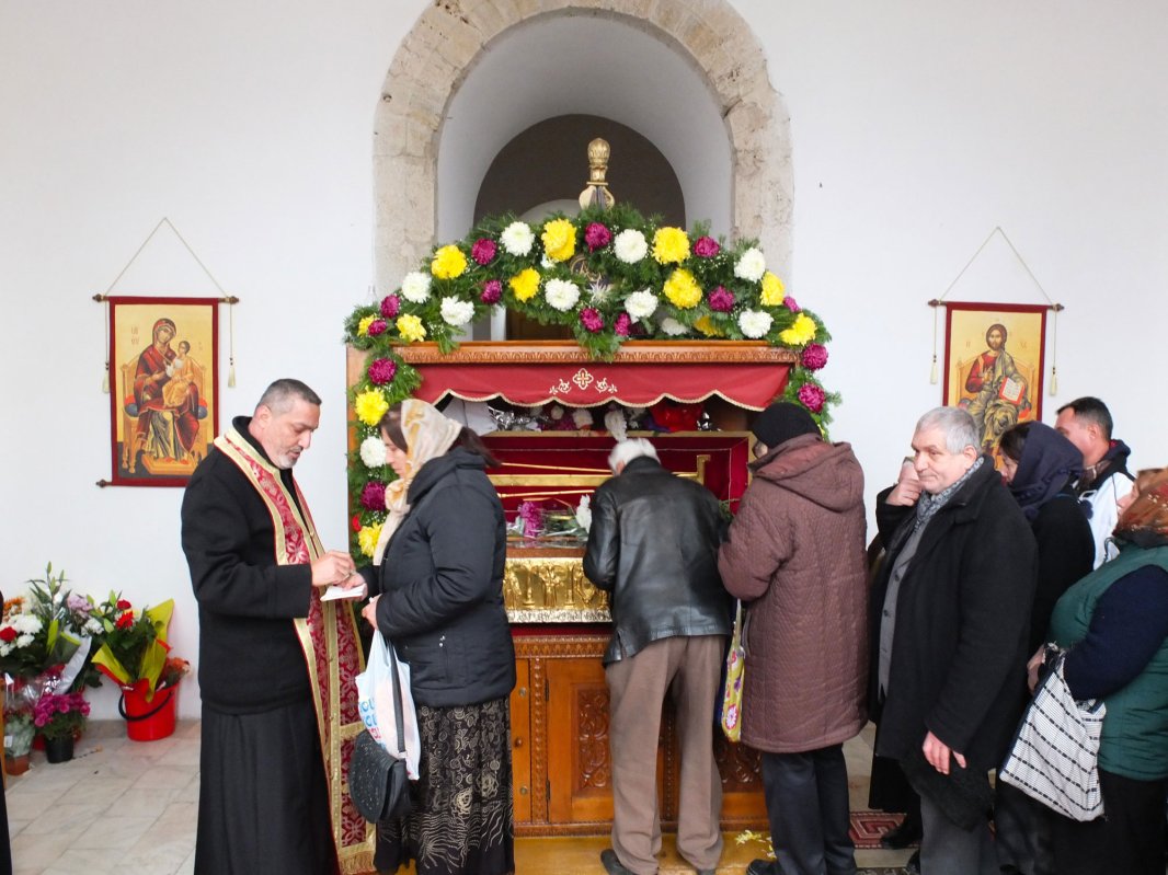 Hramul Mănăstirii Bistriţa vâlceană 48780