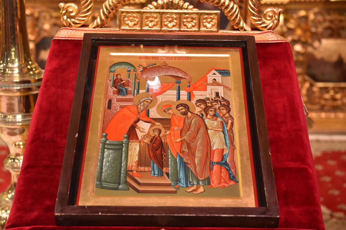 Slujire arhierească la Catedrala Patriarhală 48803