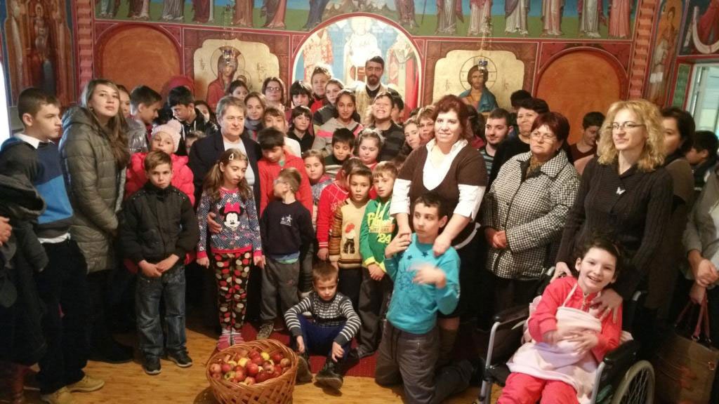 Proiectul „Întinde-mi o mână, prietene drag!“, la Comăneşti 48706