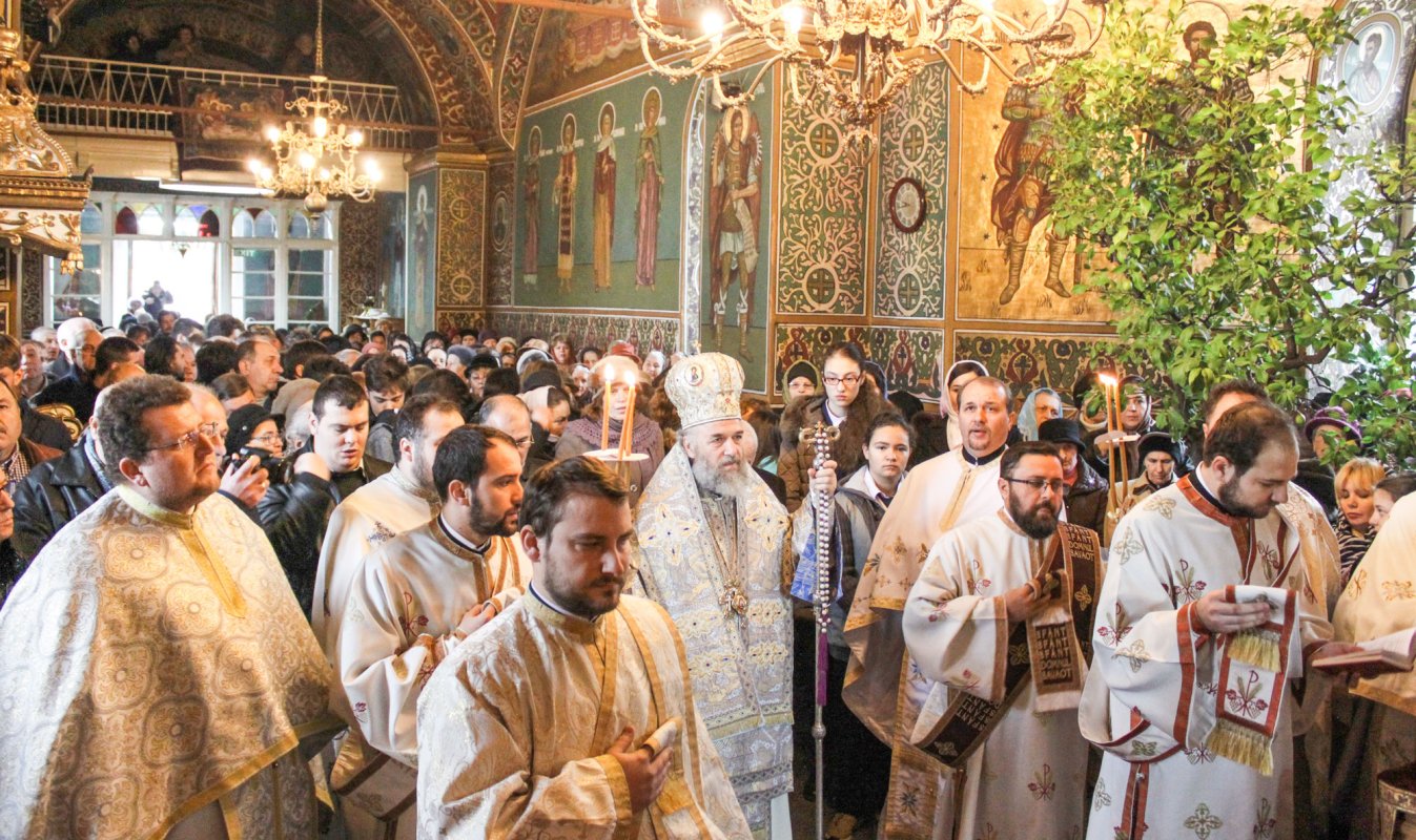 Slujiri arhierești în eparhii muntene 48741