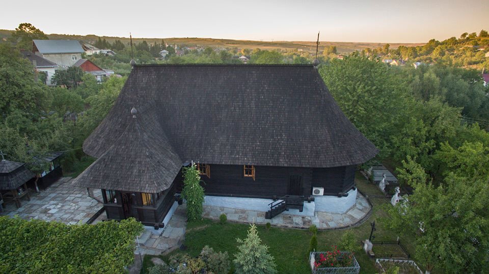 Astăzi este sărbătorit hramul istoric al Rădăşeniului 48570