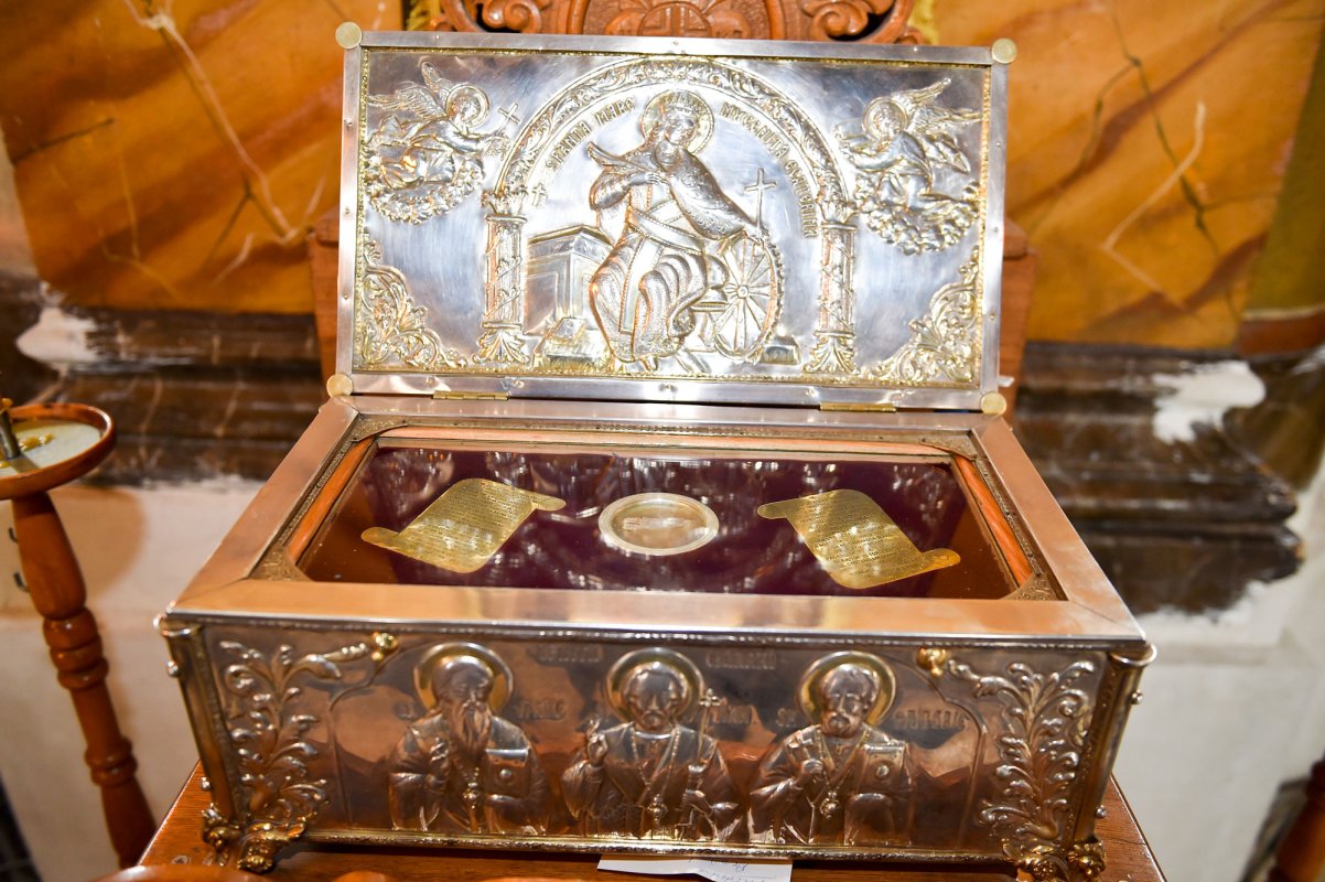 „Cine slujeşte Sfintei Ecaterina dezinteresat nu rămâne neajutat” 48614