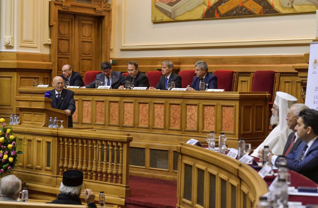 Adunare solemnă la Palatul Patriarhiei 48491