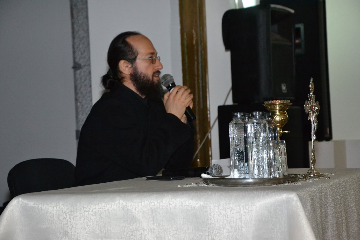 Conferință duhovnicească pentru tineri la Moldova Nouă 48394