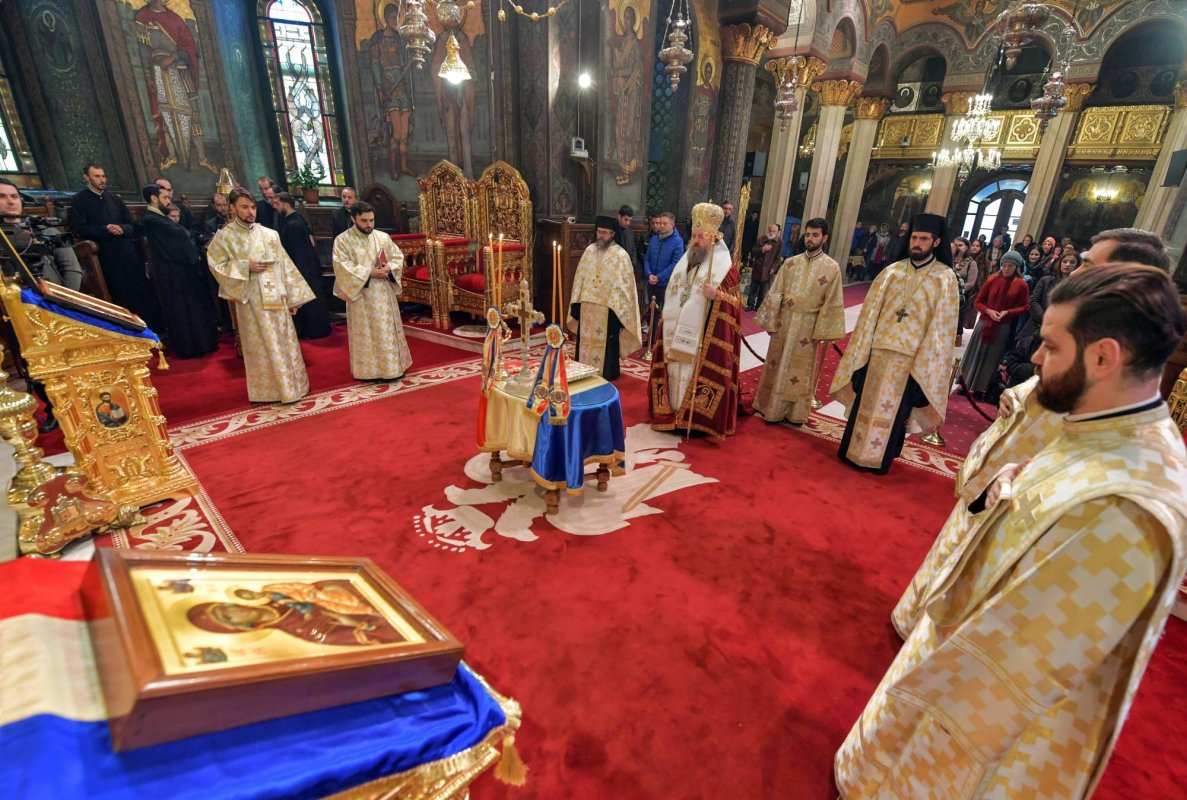 Mulţumire adusă lui Dumnezeu de Ziua Naţională 48353