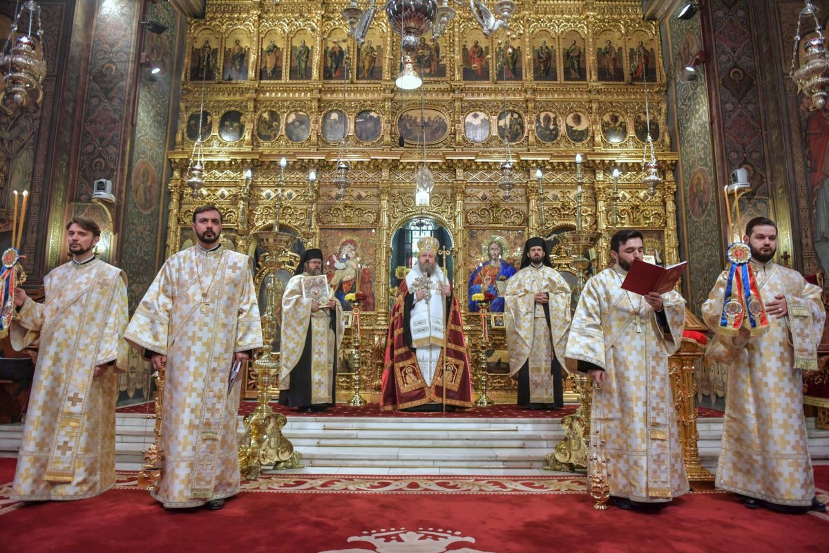 Mulţumire adusă lui Dumnezeu de Ziua Naţională 48356