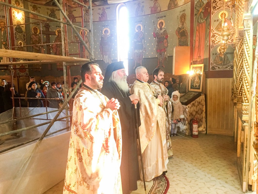 Liturghii arhierești în Mitropolia Banatului 48188