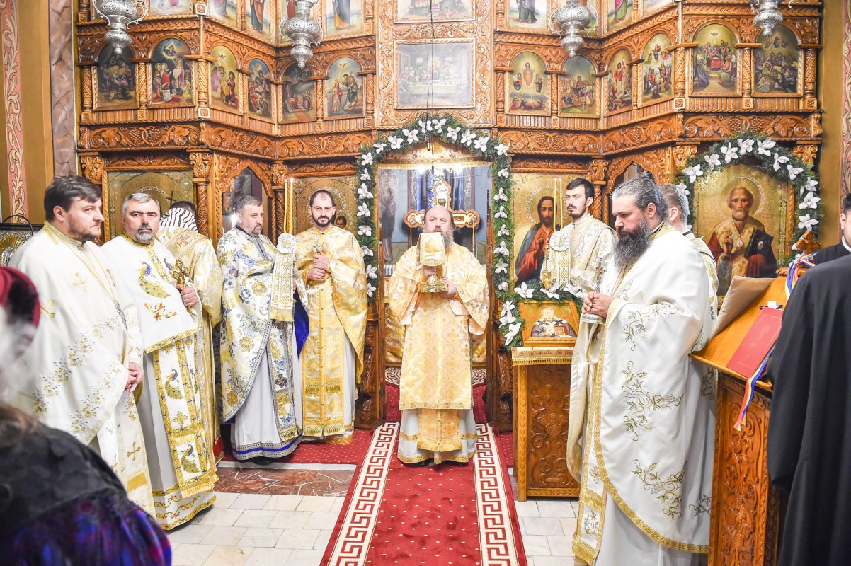 340 de ani sub ocrotirea Sfântului Nicolae 48148