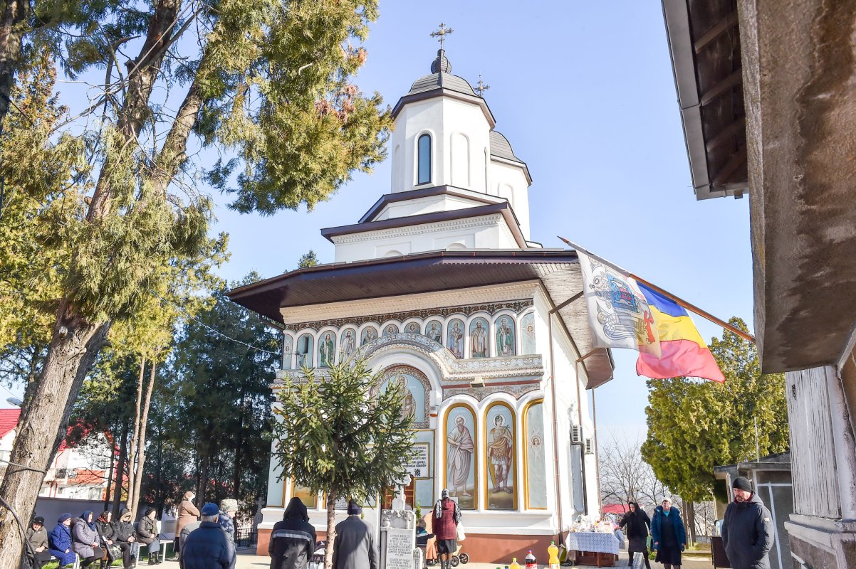 340 de ani sub ocrotirea Sfântului Nicolae 48152