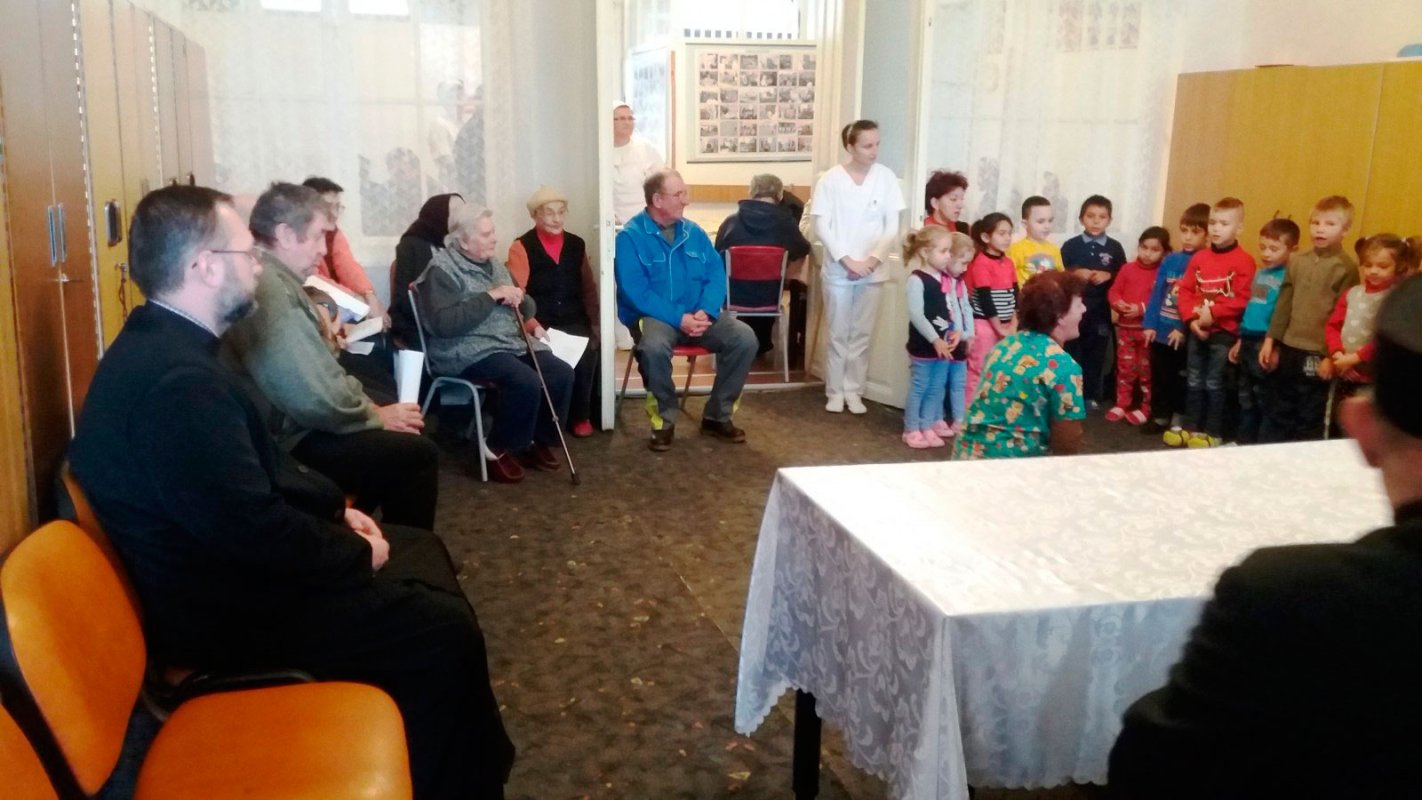 Colinde la Centrul de Îngrijire Mociu, Clu 48113