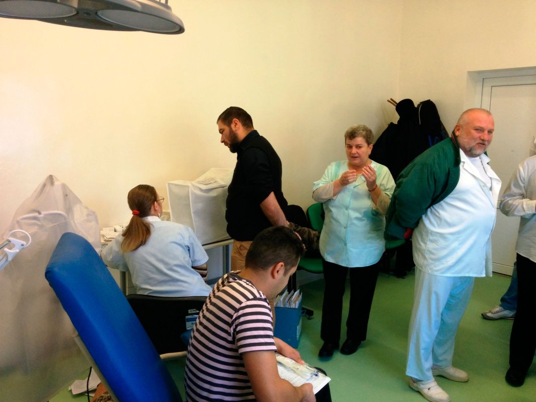 Preoți și credincioși din Beiuș au donat sânge 48114