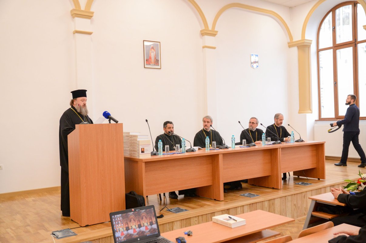 Cinstirea profesorilor, datorie a discipolilor 48090