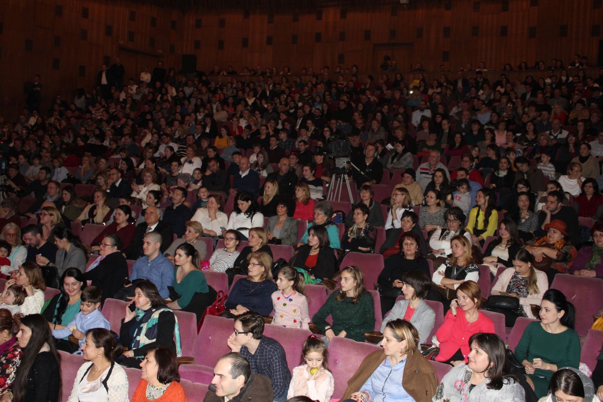 „ColinDar” pentru credincioşii craioveni 48051