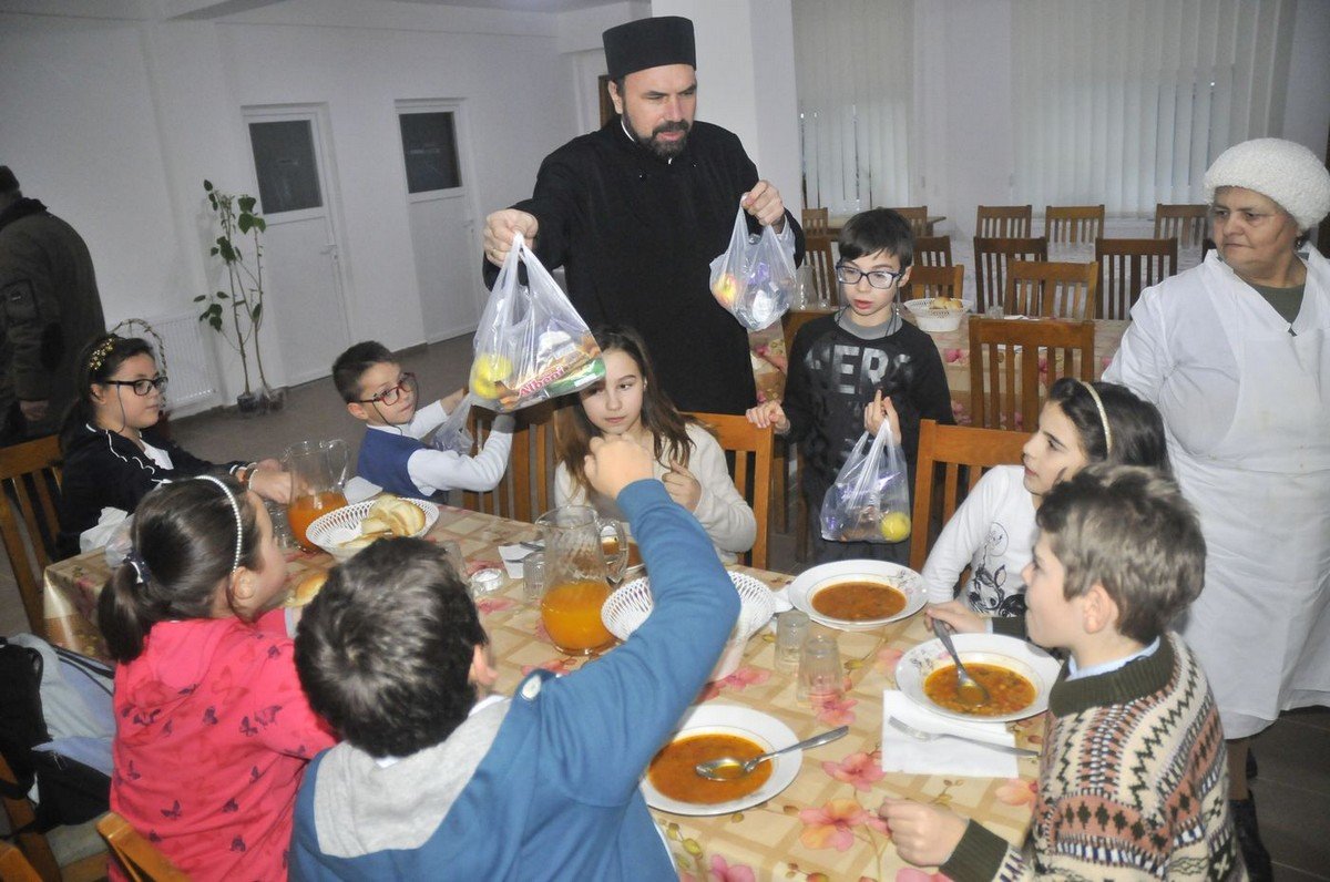 Evenimente religioase şi culturale în cinstea Sfântului Nicolae 48032