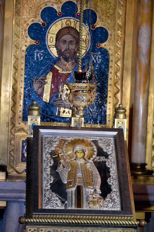 Sărbătoare în cetatea Curtea de Argeş 48072