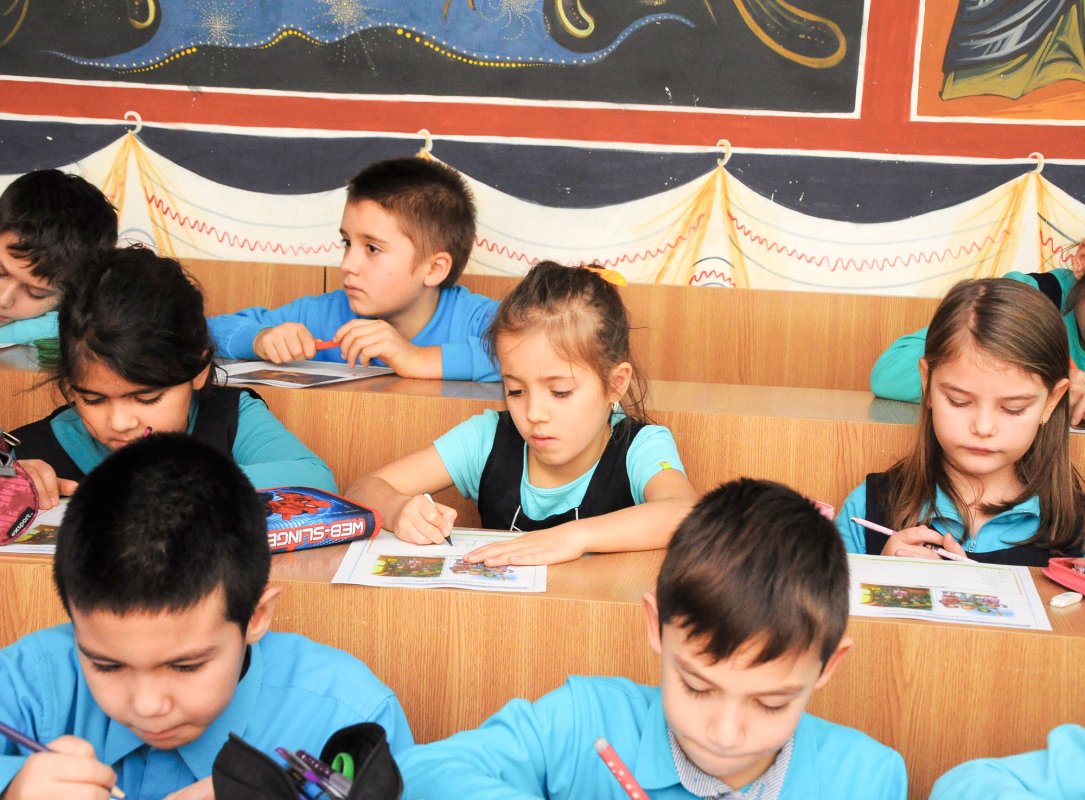 Bucuria de a trăi tinerețea  în frumuseţea sfinţeniei 47946