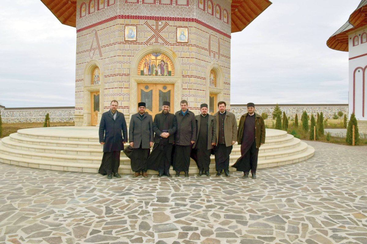 Întâlnirea responsabililor cu cateheza din cadrul Biroului de catehizare al Arhiepiscopiei Iaşilor 47895