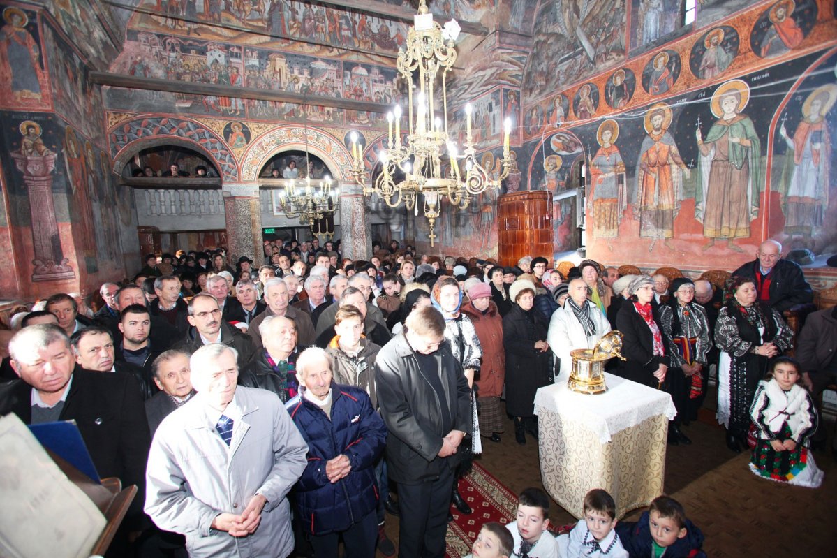 Slujiri arhiereşti în Transilvania 47900