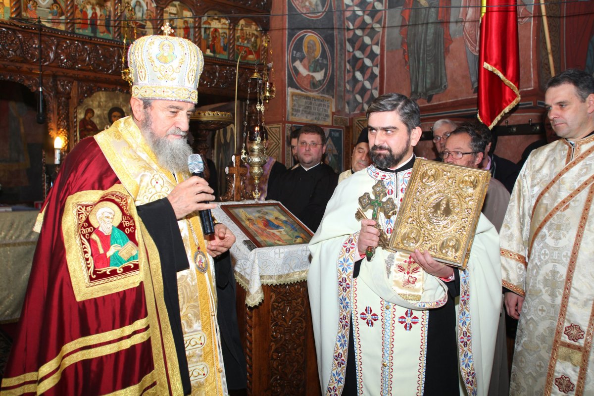 Slujiri arhiereşti în Duminica a 28-a după Rusalii 47777