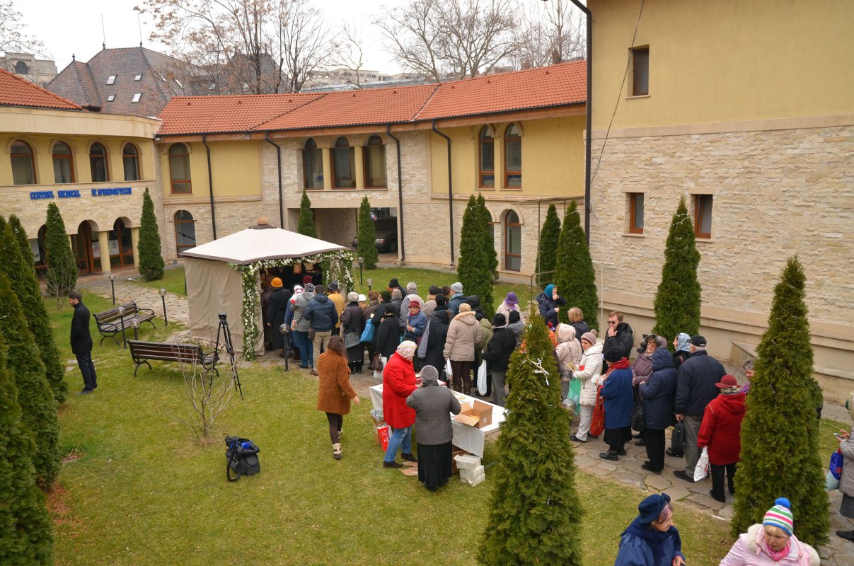 Vechea biserică a Sfântului Spiridon, în sărbătoare 47751