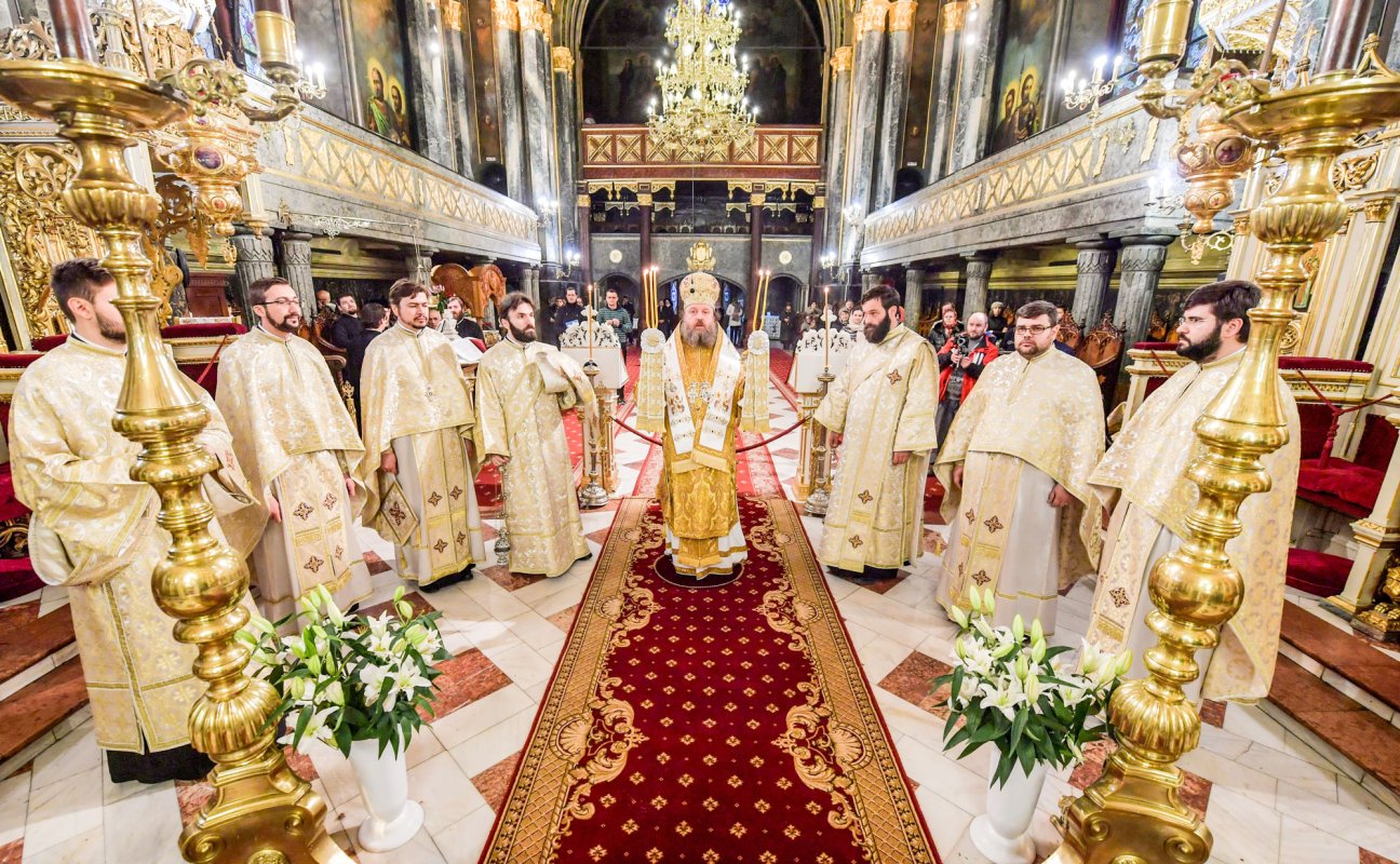 Sfântul Ierarh Dosoftei, prăznuit în Capitală 47673