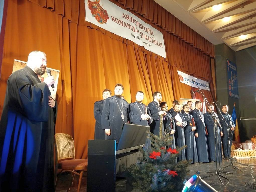 Concerte de colinde în Eparhia Romanului şi Bacăului 47577