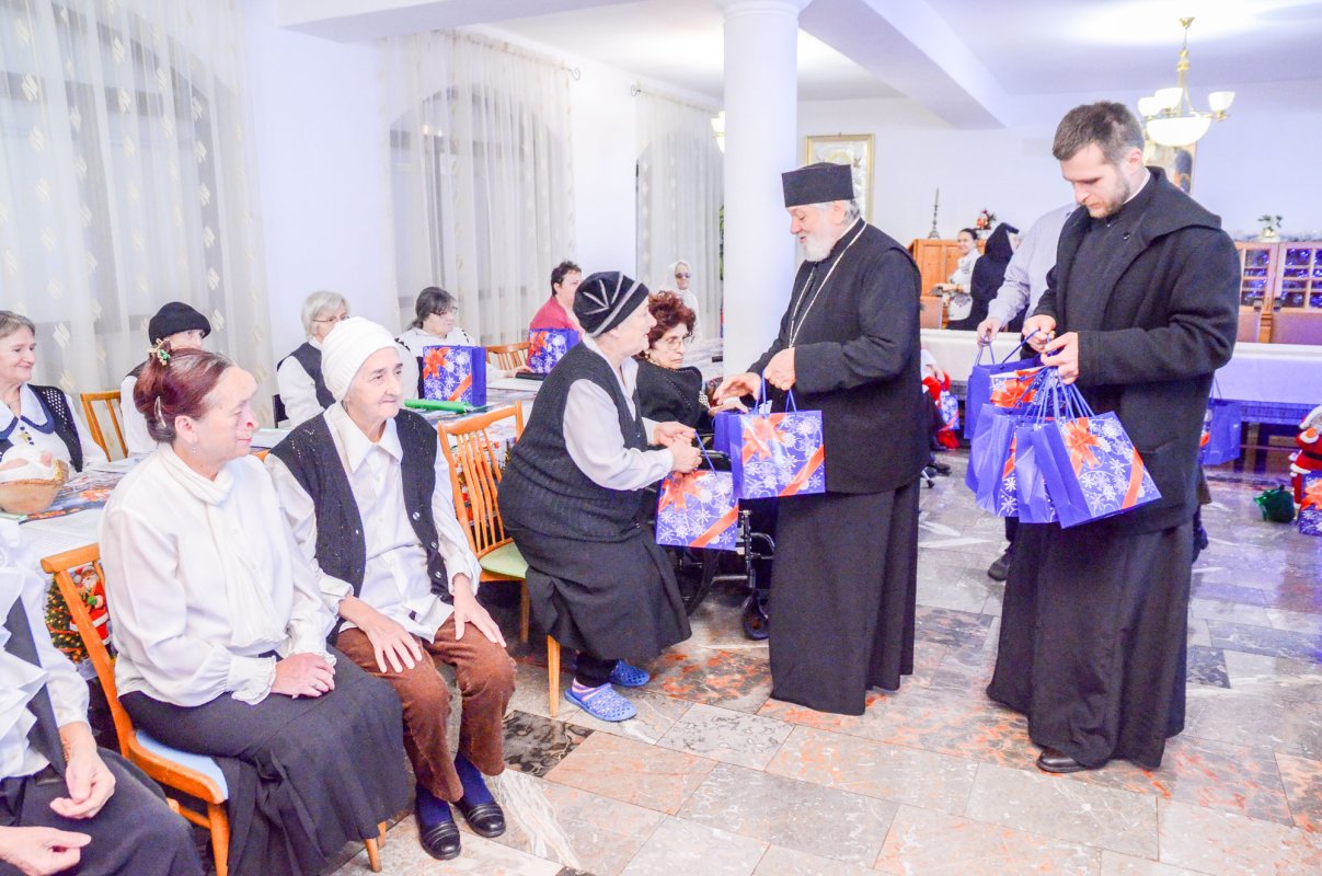 Daruri şi zâmbete pentru persoanele vârstnice 47627