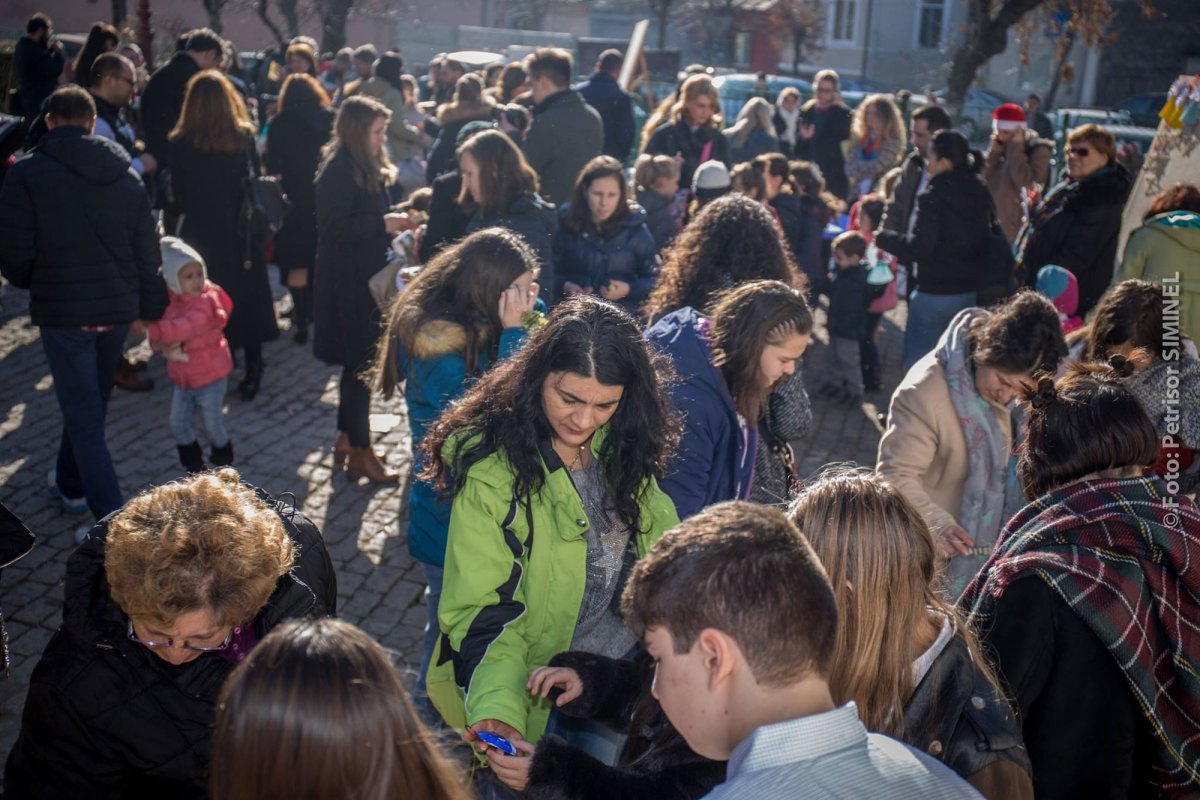 Târgul ornamentelor de Crăciun de la Parohia Oota 47598