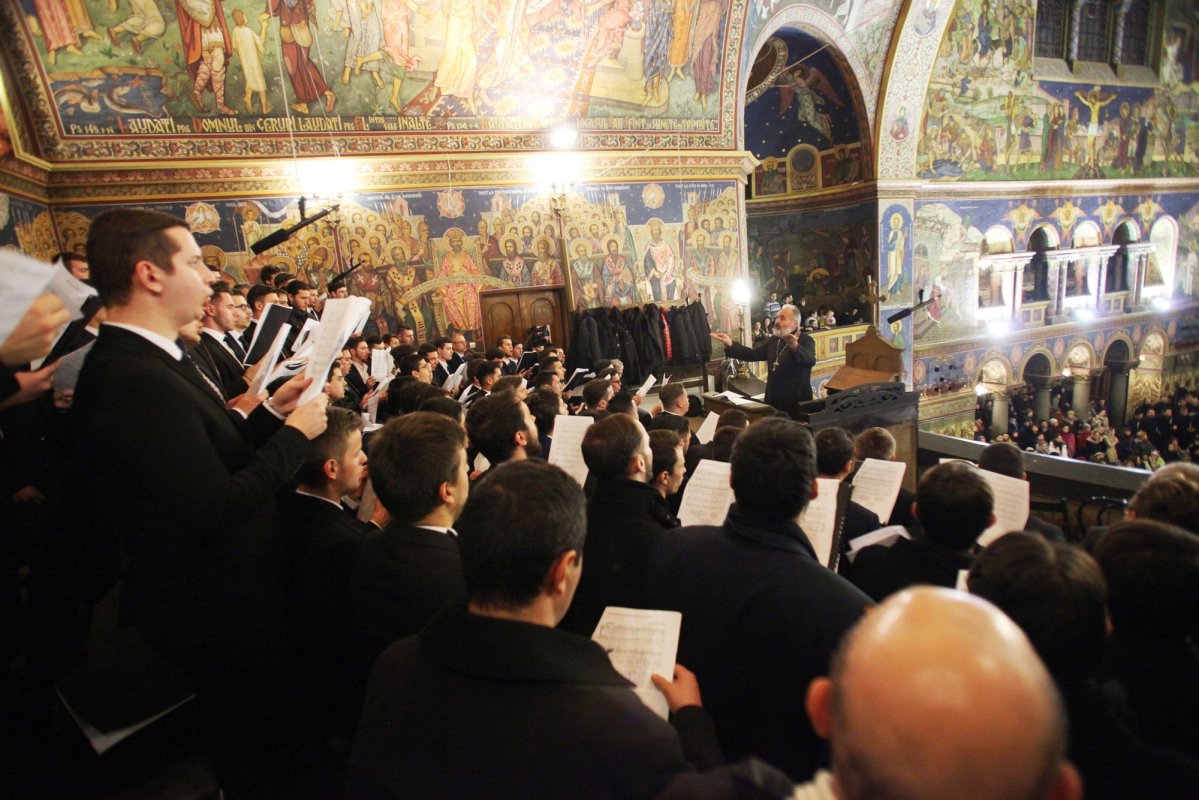 Studenții teologi de la Sibiu au colindat în Catedrala mitropolitană 47517