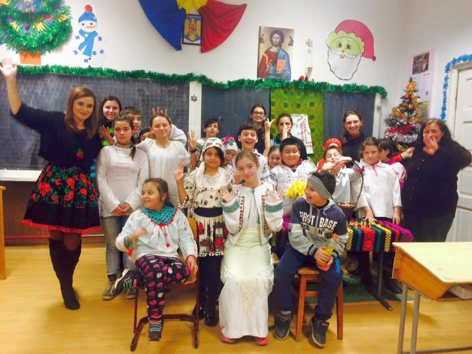 „Arta cusutului“ pentru copiii centrului de zi al Fundaţiei „Episcop Melchisedec“ 47459