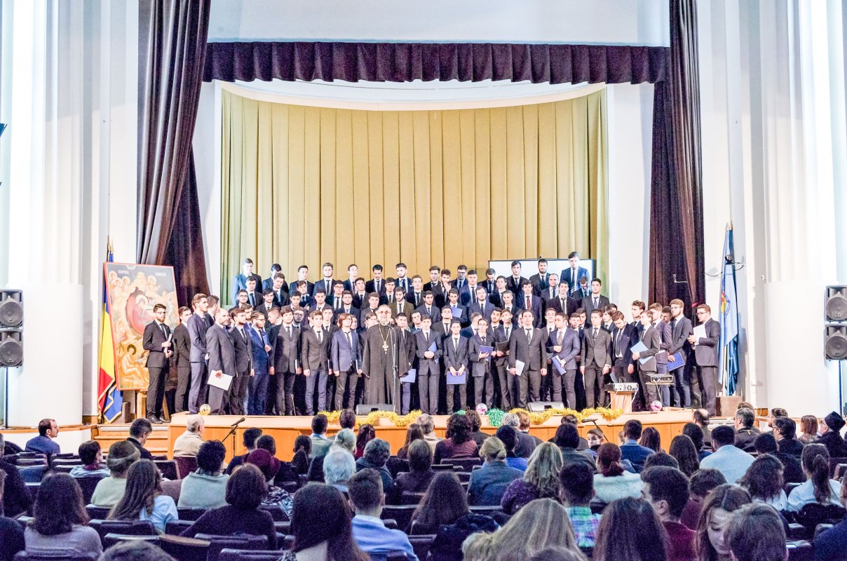 Concertul de colinde al teologilor bucureşteni 47473